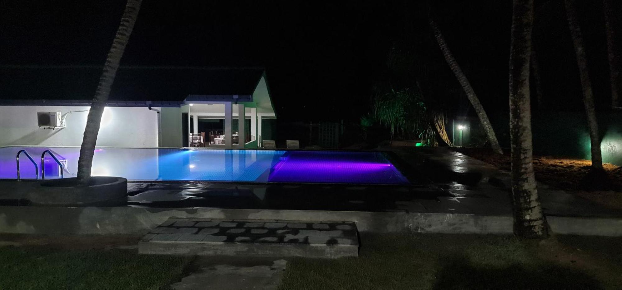 Thiranagama Beach Hotel Hikkaduwa Extérieur photo